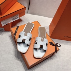 Hermes Slippers